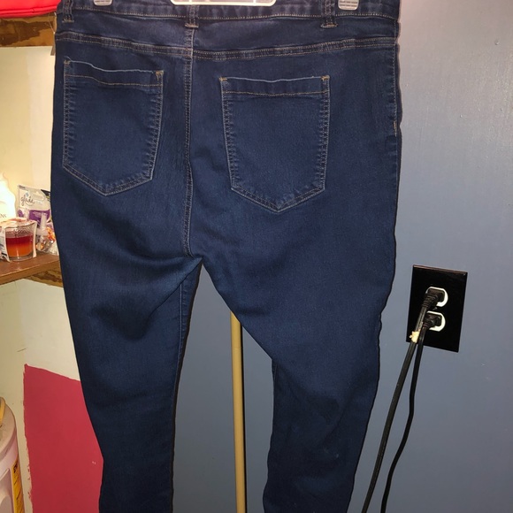 FOREVER21 SKINNY LEG JEANS - Picture 4 of 4